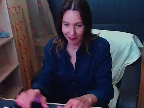 hannaha online show from 04-22-26, 06:53