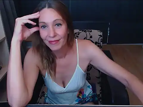Snapshot of hannaha chatting on 07-23-26, 06:17 hannaha online show from 07-23-26, 06:17