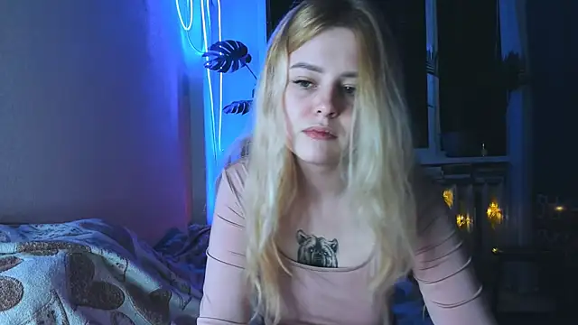 Snapshot of Alexa_Pirs chatting on 02-17-25, 09:30 Alexa Pirs online show from 02-17-25, 09:30