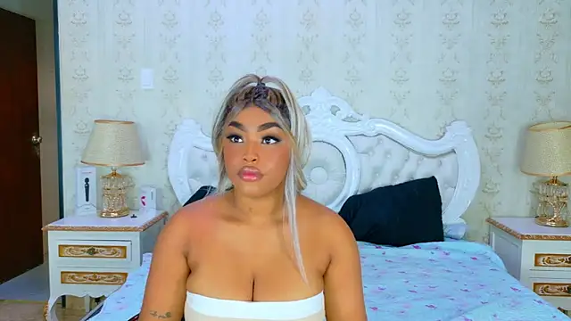 TianahGlow online show from 11-25-25, 08:42