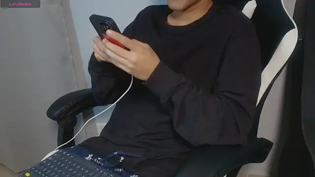 Snapshot of salvatore_montt chatting on 02-14-25, 12:41 salvatore montt online show from 02-14-25, 12:41