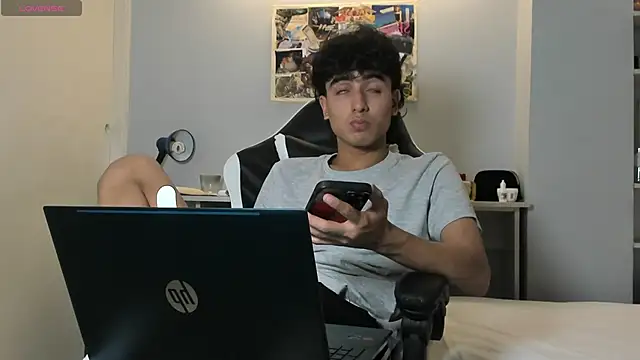 Snapshot of salvatore_montt chatting on 03-04-25, 12:50 salvatore montt online show from 03-04-25, 12:50