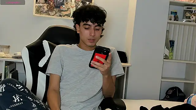 Snapshot of salvatore_montt chatting on 03-04-25, 05:42 salvatore montt online show from 03-04-25, 05:42