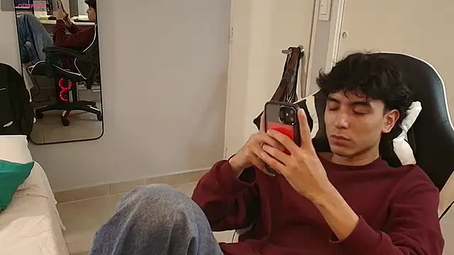 Snapshot of salvatore_montt chatting on 03-12-25, 07:46 salvatore montt online show from 03-12-25, 07:46