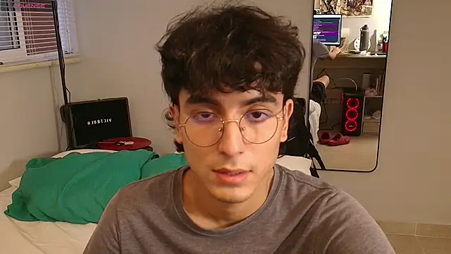 Snapshot of salvatore_montt chatting on 03-14-25, 11:22 salvatore montt online show from 03-14-25, 11:22