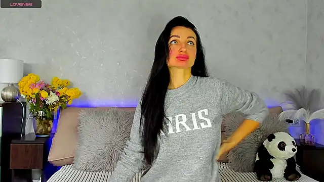 Tina Mart online show from 10-20-25, 10:59