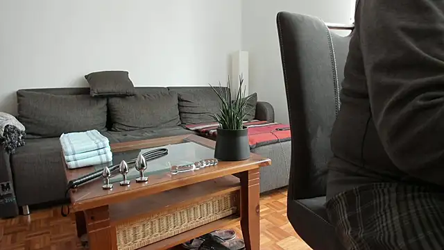 molicaremolicare online show from 12-04-25, 11:19