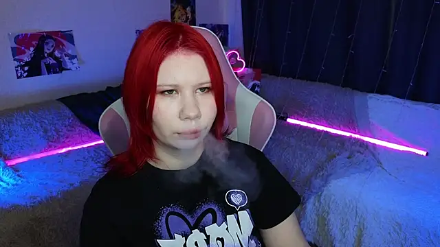 Little kitsune1707 online show from 02-25-25, 04:14