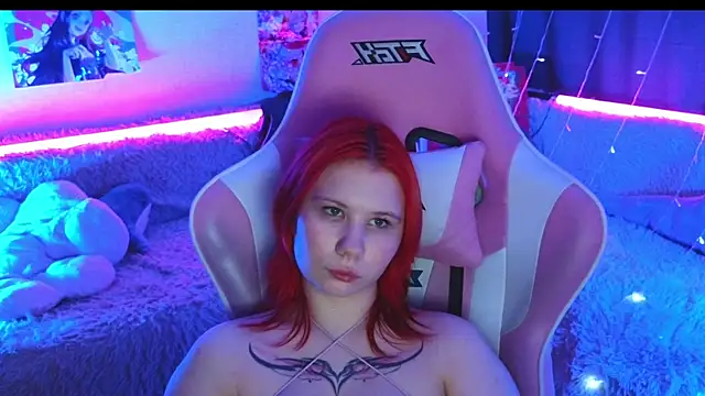 Little kitsune1707 online show from 03-13-25, 11:05