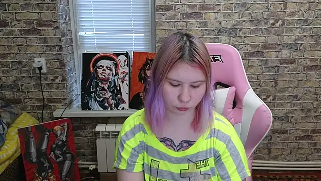 Little kitsune1707 online show from 12-14-25, 07:03