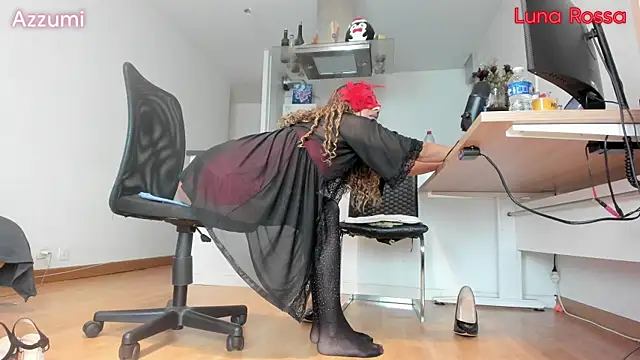 Snapshot of LunaRossaCam chatting on 04-02-26, 07:55 LunaRossaCam online show from 04-02-26, 07:55