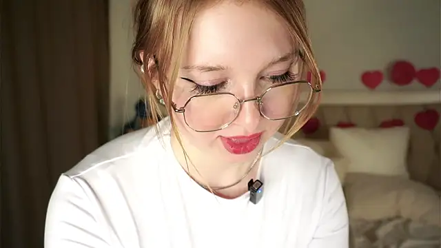 EdlaHames online show from 02-17-25, 01:53