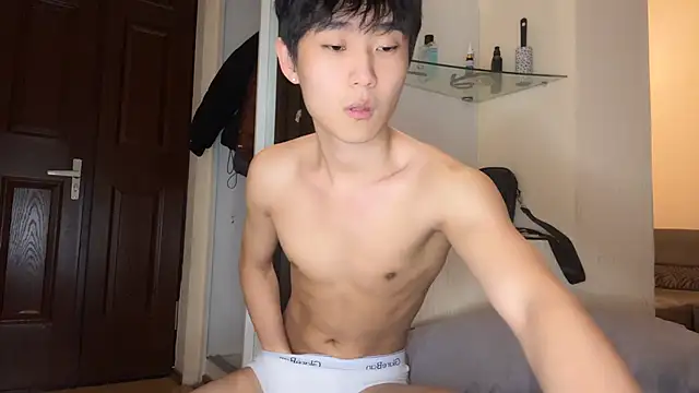 Snapshot of Brian_Stars chatting on 12-15-25, 09:52 Brian Stars online show from 12-15-25, 09:52