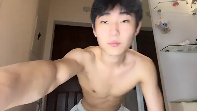 Snapshot of Brian_Stars chatting on 12-18-25, 08:48 Brian Stars online show from 12-18-25, 08:48