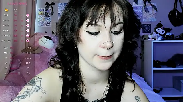 Snapshot of marynixoxo chatting on 02-17-26, 10:56 marynixoxo online show from 02-17-26, 10:56