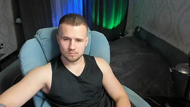 Snapshot of Vladik_b chatting on 03-12-25, 05:17 Vladik b online show from 03-12-25, 05:17