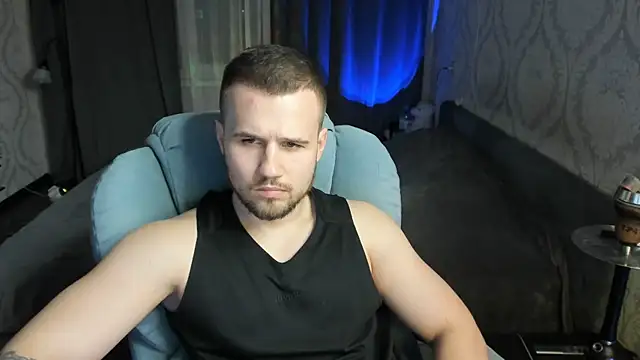 Snapshot of Vladik_b chatting on 03-20-25, 05:47 Vladik b online show from 03-20-25, 05:47