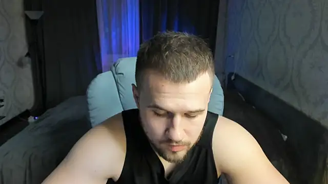 Snapshot of Vladik_b chatting on 03-21-25, 05:45 Vladik b online show from 03-21-25, 05:45