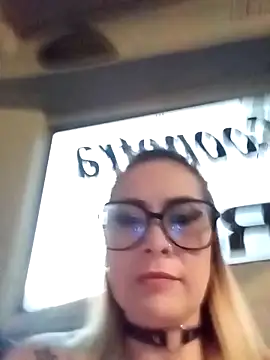 CandieGilson   online show from 09-13-25, 10:48