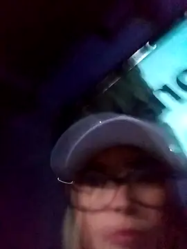 CandieGilson   online show from 09-24-25, 10:51