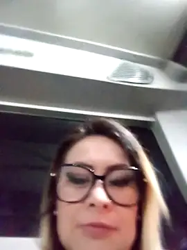 CandieGilson   online show from 11-21-25, 10:47