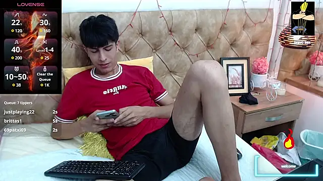 Snapshot of Estiv18_ chatting on 03-16-25, 09:16 Estiv18 online show from 03-16-25, 09:16