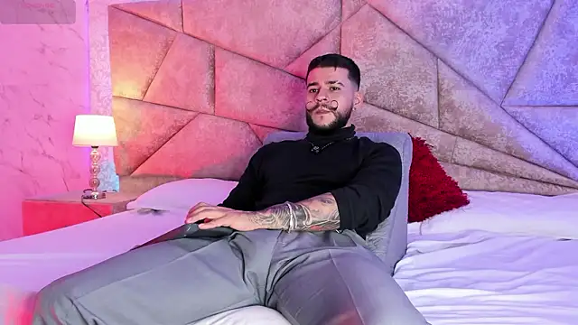 Snapshot of DickGriffith_ chatting on 02-22-26, 10:25 DickGriffith online show from 02-22-26, 10:25