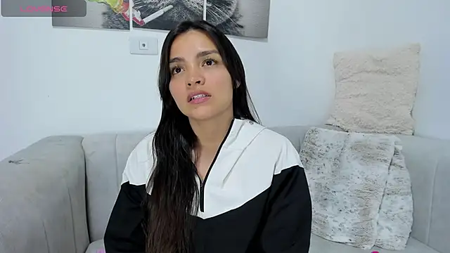 Snapshot of sarita_bigbooty_ chatting on 03-01-25, 03:53 sarita bigbooty online show from 03-01-25, 03:53