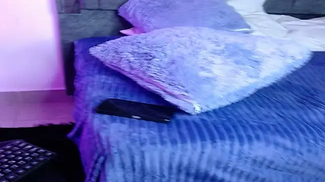 Snapshot of EmilyPacho_ chatting on 03-19-25, 11:17 EmilyPacho online show from 03-19-25, 11:17