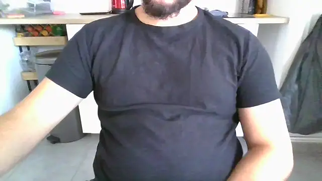 Snapshot of nxnd3525 chatting on 12-22-25, 10:01 nxnd3525 online show from 12-22-25, 10:01