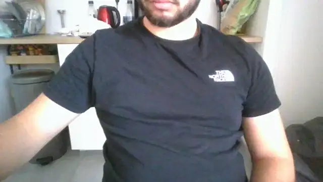 Snapshot of nxnd3525 chatting on 01-08-26, 10:17 nxnd3525 online show from 01-08-26, 10:17