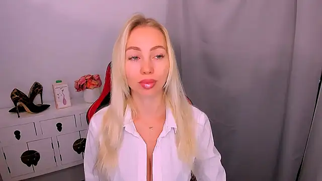 Snapshot of MargaritaRose chatting on 07-05-26, 05:03 MargaritaRose online show from 07-05-26, 05:03