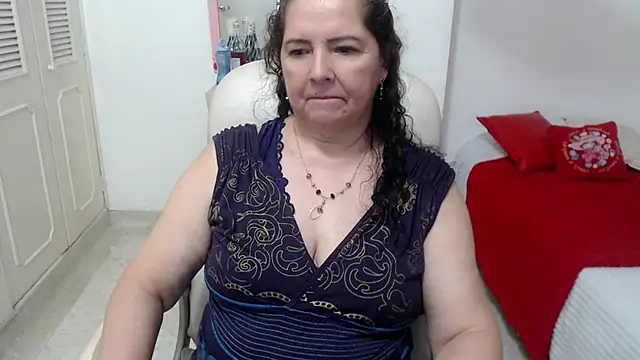 Snapshot of leonela_69 chatting on 06-06-26, 10:53 leonela 69 online show from 06-06-26, 10:53