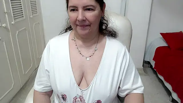 Snapshot of leonela_69 chatting on 06-11-26, 03:37 leonela 69 online show from 06-11-26, 03:37