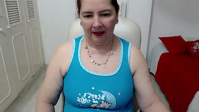 Snapshot of leonela_69 chatting on 06-25-26, 11:20 leonela 69 online show from 06-25-26, 11:20