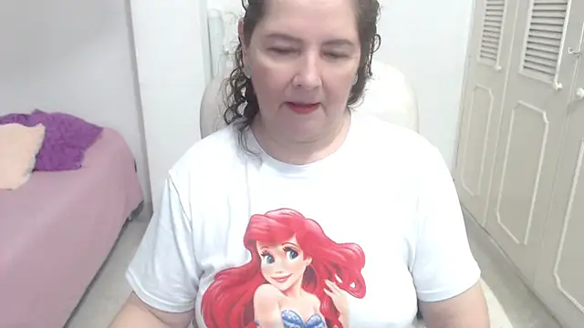 Snapshot of leonela_69 chatting on 07-09-26, 12:26 leonela 69 online show from 07-09-26, 12:26