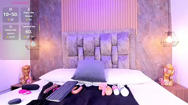 natasha steele online show from 02-11-26, 10:48