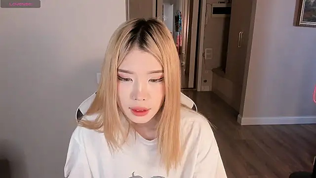 Snapshot of Pakk_Minni chatting on 03-11-25, 10:07 Pakk Minni online show from 03-11-25, 10:07