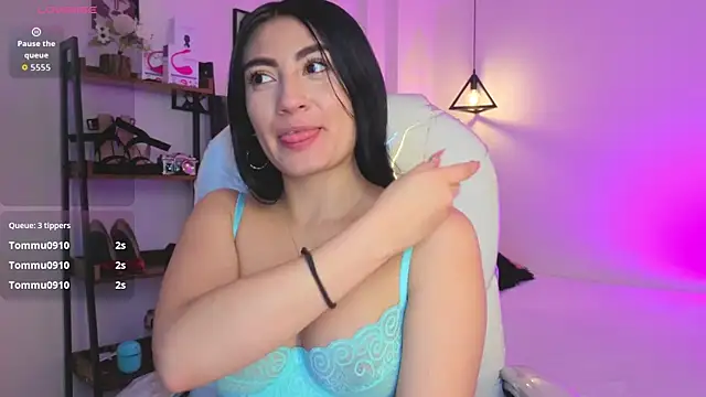 Miller Vanessa  online show from 10-06-25, 08:50