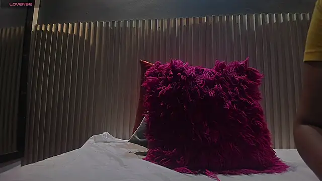 Aida-nicolle online show from 03-05-25, 10:00