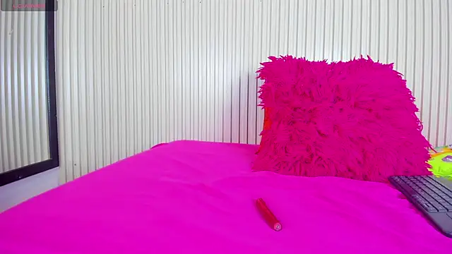 Aida-nicolle online show from 03-07-25, 10:02