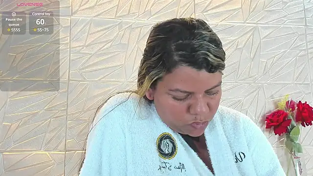 Aida-nicolle online show from 03-10-25, 04:35