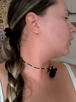 Mona Plus online show from 10-08-25, 12:14