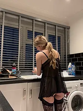 Snapshot of skyemorgan01 chatting on 02-07-26, 05:38 skyemorgan01 online show from 02-07-26, 05:38