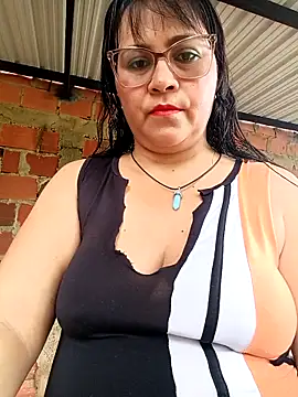 promiscuous-indecent-momm online show from 04-17-26, 02:31