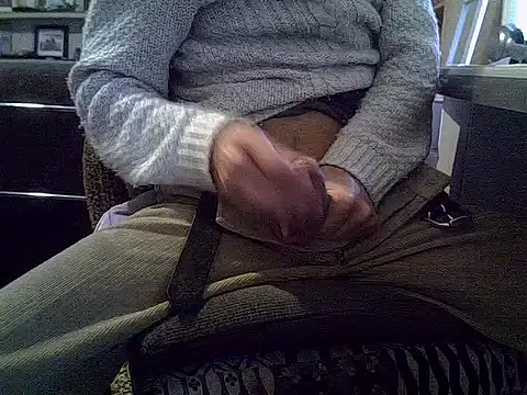 Snapshot of createur34 chatting on 11-14-25, 09:08 createur34 online show from 11-14-25, 09:08