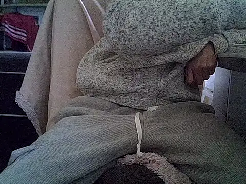 Snapshot of createur34 chatting on 12-04-25, 01:20 createur34 online show from 12-04-25, 01:20