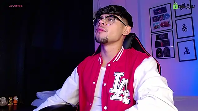 isaac-saenz online show from 12-04-25, 12:31