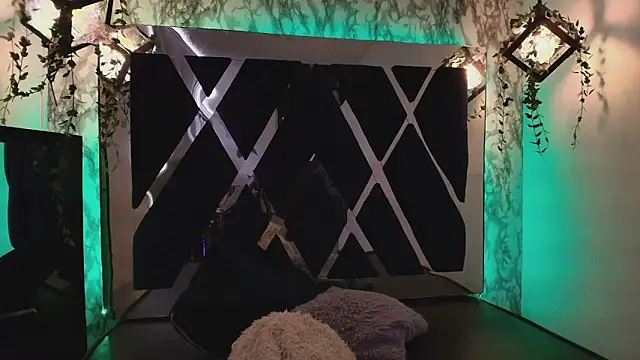 charlotte bluee online show from 10-02-25, 06:59