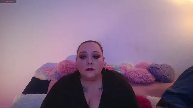 Snapshot of MorganExclusive chatting on 03-08-25, 11:28 MorganExclusive online show from 03-08-25, 11:28